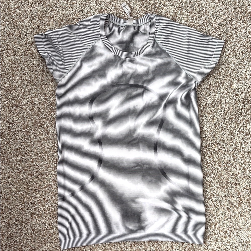 Lululemon Swiftly Tech Striped Gray Women's size 8